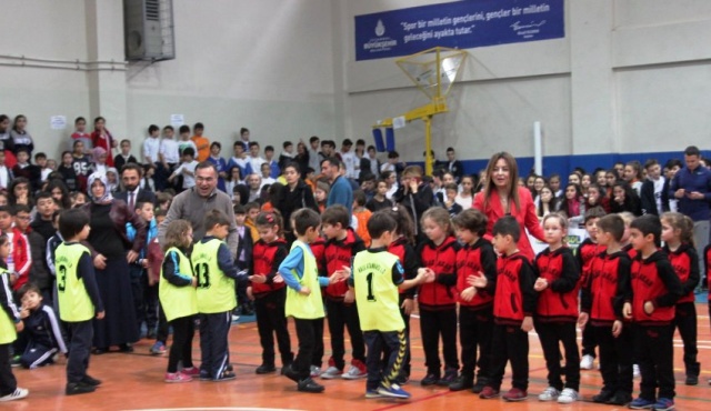 ATAŞEHİR'DE ÇOCUKLAR OYUN OYNADILAR, KAZANDILAR.