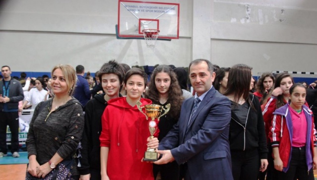 ATAŞEHİR'DE ÇOCUKLAR OYUN OYNADILAR, KAZANDILAR.