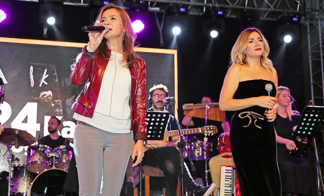 ATAŞEHİRLİ ÖĞRETMENLER AYLA ÇELİK KONSERİNDE BULUŞTU 2018