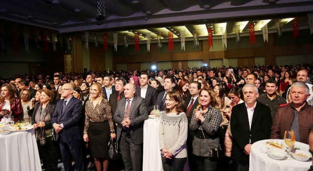 ATAŞEHİRLİ ÖĞRETMENLER AYLA ÇELİK KONSERİNDE BULUŞTU 2018