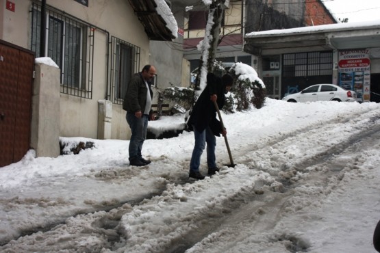 Ataşehir Öğütveren Sokak Kar Temizleme Çalışmaları 2015