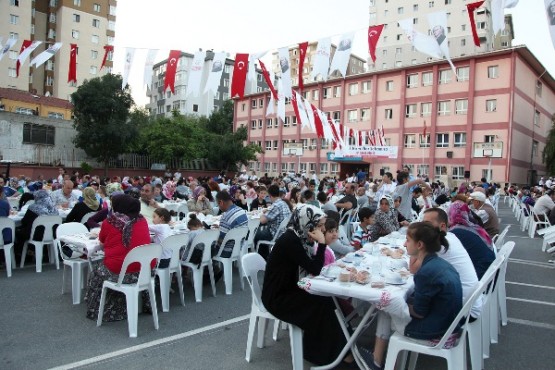 ATAŞEHİR BELEDİYESİ SOKAK İFTARI, İÇERENKÖY