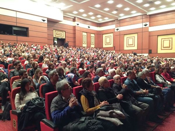 Ataşehir’de Perdeler Genco Erkal ve Ferhan Şensoy ile açıldı