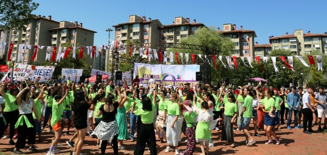 ATAŞEHİR ULUSLARARASI YAZ OKULU FESTİVALİ COŞKUYLA SONA ERDİ