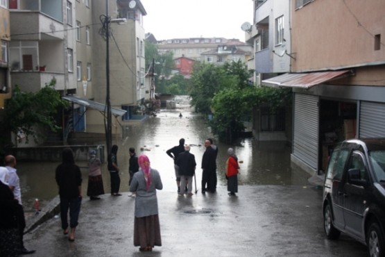 YENİSAHRA SEL  BASKINI