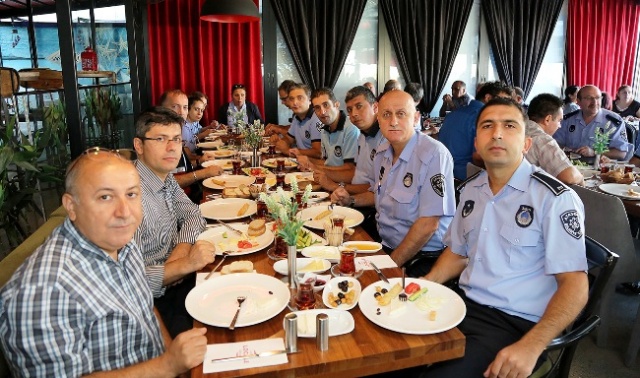 ATAŞEHİR’DE ZABITA HAFTASI KUTLANDI