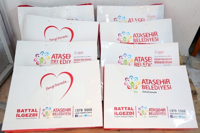 Ataşehirde Çocuklar Yeni giysilerle bayram sevincini yaşayacaklar