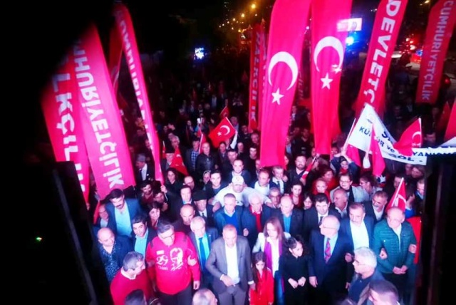 CUMHURİYET BAYRAMI COŞKUYLA ATAŞEHİR’DE KUTLANDI