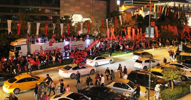 CUMHURİYET BAYRAMI COŞKUYLA ATAŞEHİR’DE KUTLANDI