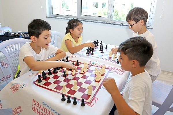 Ataşehirli Çocuklar Sanatla Büyüyor