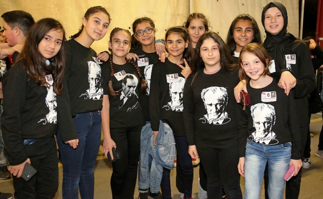 ATAŞEHİRLİ ÇOCUKLAR ANITKABİR YOLUNDA