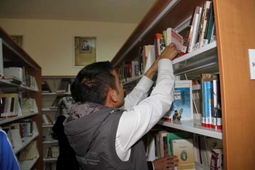 AYDOS KÜTÜPHANESİ