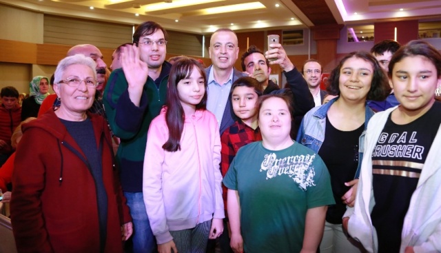 Battal İlgezdi, Ataşehirde Engellilerle Buluştu 2019