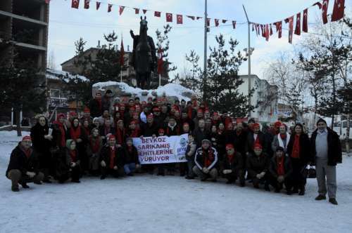BEYKOZLULAR, SARIKAMIŞ ŞEHİTLERİ İÇİN YÜRÜDÜLER