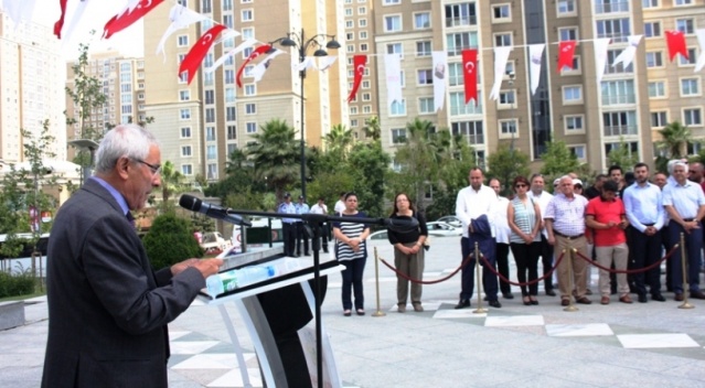 CHP, ATAŞEHİR'DE 15 TEMMUZ ŞEHİTLERİNİ ANDI