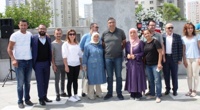 CHP, ATAŞEHİR'DE 15 TEMMUZ ŞEHİTLERİNİ ANDI