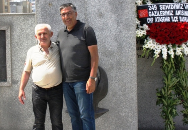 CHP, ATAŞEHİR'DE 15 TEMMUZ ŞEHİTLERİNİ ANDI