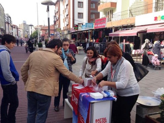CHP Ataşehir ilçe, Aşure Dağıtımı