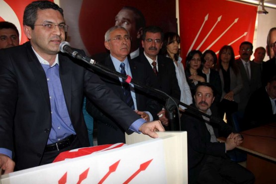 CHP ATAŞEHİR İLÇE GÖREV TESLİM TÖRENİ