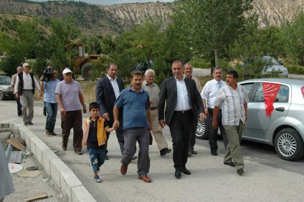 GÜRSEL TEKİN, KADİR GÖKMEN ÖGÜT ÇÖREKÇİLER KÖYÜ ZİYARETİ