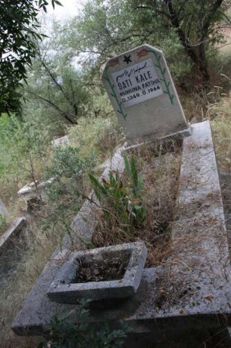 ÇÖREKÇİLER KÖYÜ MEZARLIĞI 2011