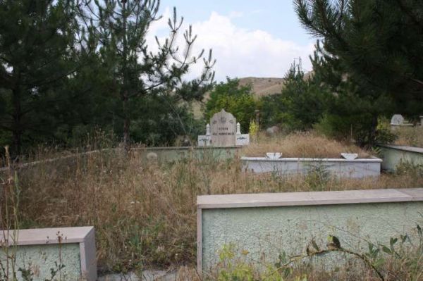 ÇÖREKÇİLER KÖYÜ MEZARLIĞI 2011