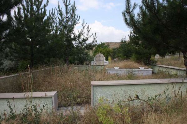 ÇÖREKÇİLER KÖYÜ MEZARLIĞI 2011
