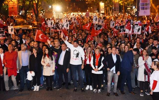CUMHURİYETİN 96. YILI KADIKÖY’DE COŞKUYLA KUTLANDI