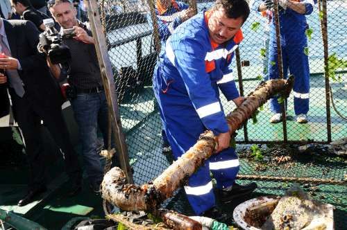 ÜSKÜDARDA DENİZDEN NEKLER ÇIKMADİKİ