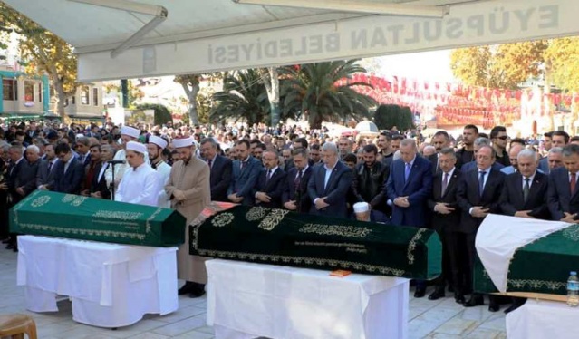 AK Partili Emin Akbaşoğlu'nun annesi son yolculuğuna uğurlandı