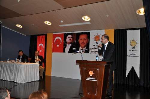 DOĞU ERBİL, FASLI SİYASET