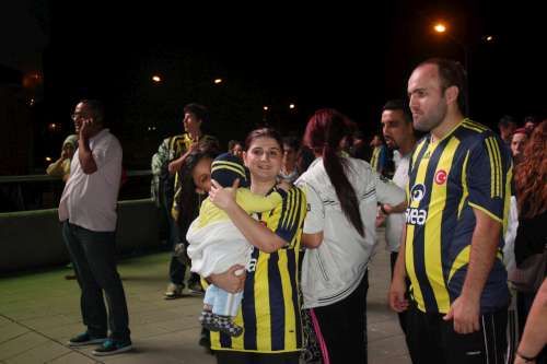 FNERBAHÇE-MANİSASİPOR_BAYANSEYİRCİLİ MAÇ
