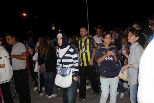 FNERBAHÇE-MANİSASİPOR_BAYANSEYİRCİLİ MAÇ