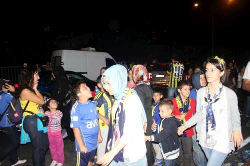 FNERBAHÇE-MANİSASİPOR_BAYANSEYİRCİLİ MAÇ