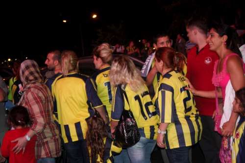 FNERBAHÇE-MANİSASİPOR_BAYANSEYİRCİLİ MAÇ