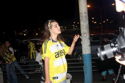 FNERBAHÇE-MANİSASİPOR_BAYANSEYİRCİLİ MAÇ