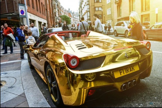 Ferrari Gold Taksi 2015