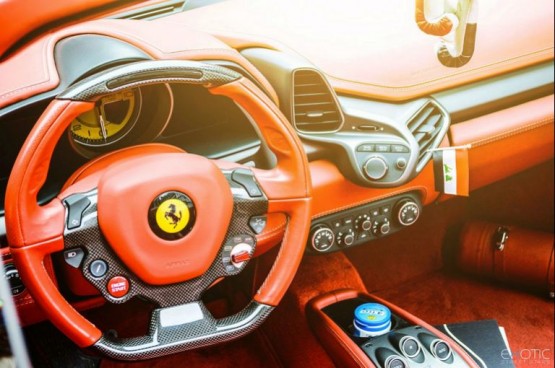 Ferrari Gold Taksi 2015