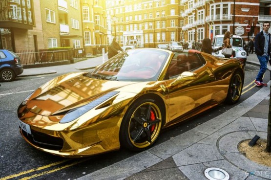 Ferrari Gold Taksi 2015