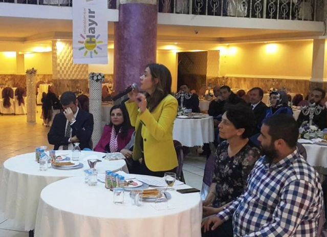 Gamze Akkuş İlgezdi Mustafa Kemal Mahallesi Referandum Çalışması 2017