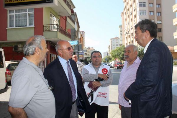 GÜLENYÜZ DERNEĞİ OYUNCAK DAĞITIMI KADİR GÖKMEN ÖGÜT - MAHMUT TANAL