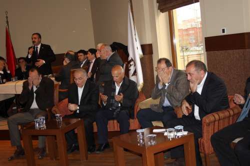 GÜRSEL TEKİN, ANNESİNİN MEVLÜT YEMEĞİ ATAŞEHİR