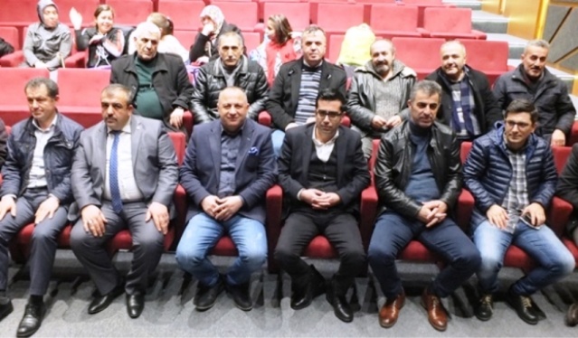 Ataşehi'de Kuş Yetiştiricileri Ödüllerini Aldılar