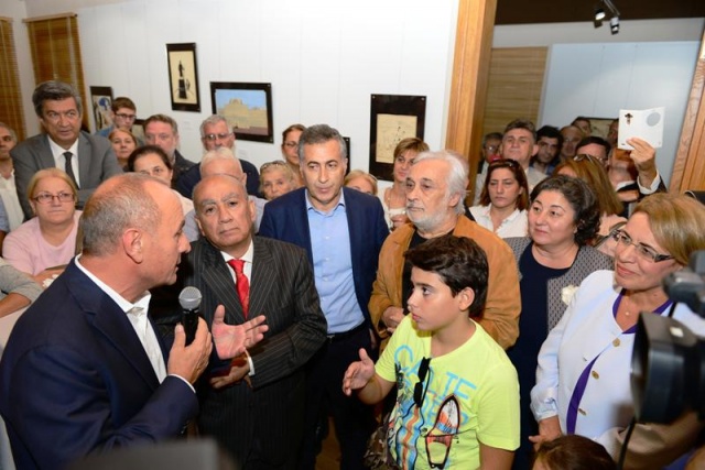 KADIKÖY'DE KARİKATÜR EVİ KAPILARINI AÇTI