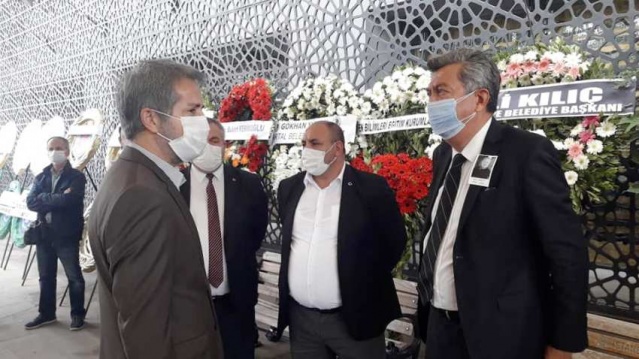 Kadir Gökmen Öğüt'ün Babası Vefat Etti