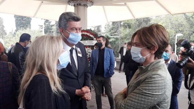 Kadir Gökmen Öğüt'ün Babası Vefat Etti