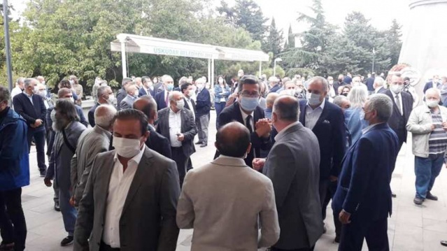 Kadir Gökmen Öğüt'ün Babası Vefat Etti