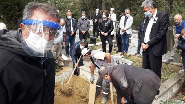 Kadir Gökmen Öğüt'ün Babası Vefat Etti