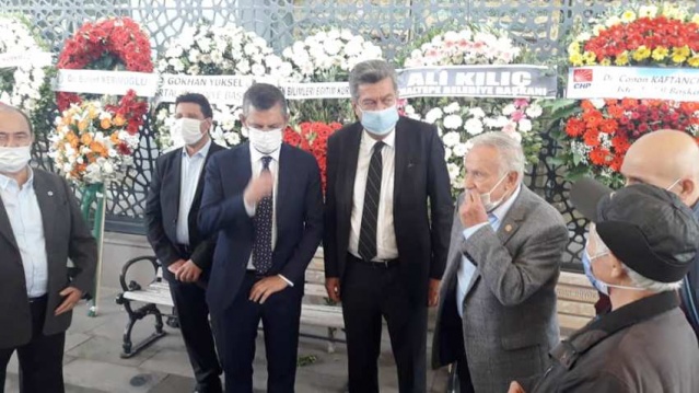 Kadir Gökmen Öğüt'ün Babası Vefat Etti