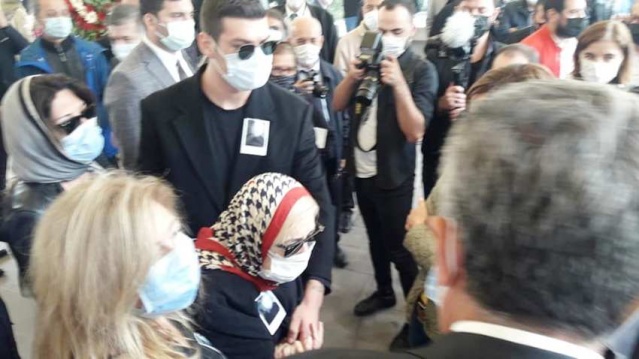 Kadir Gökmen Öğüt'ün Babası Vefat Etti